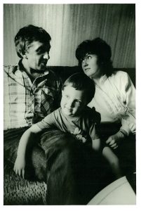 Втроем дома на Лесной, 1990 г.